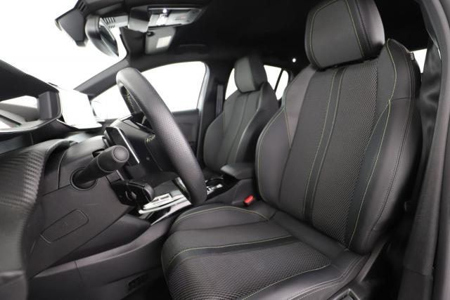 Peugeot 208 image 9