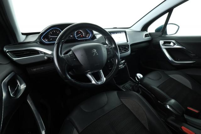Peugeot 2008 image 3