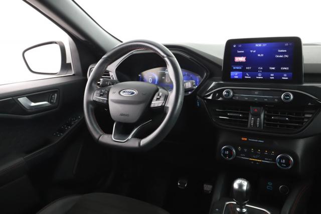 Ford Kuga image 1