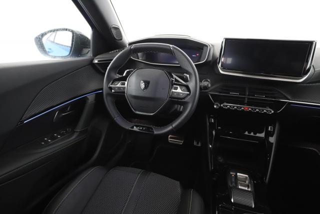 Peugeot 2008 image 3