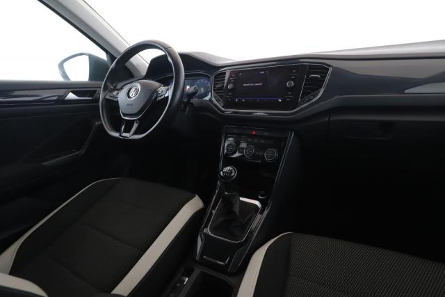 Volkswagen T-Roc image 6