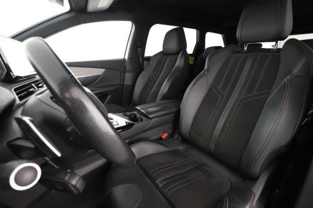Peugeot 5008 image 1