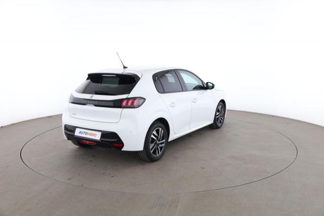 Peugeot 208 image 2