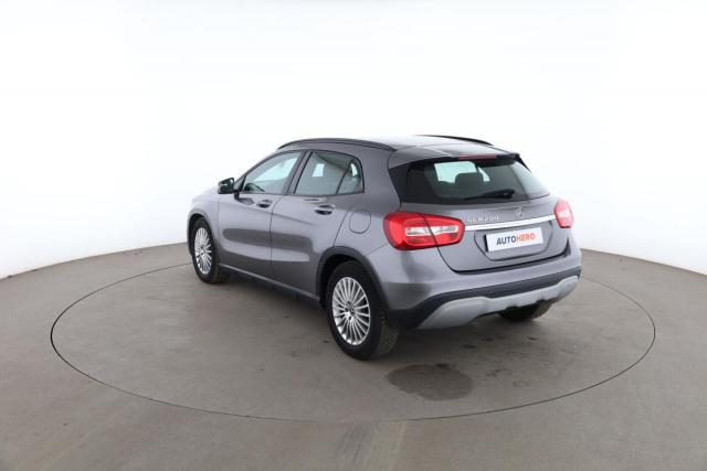 Mercedes Benz Gla image 8