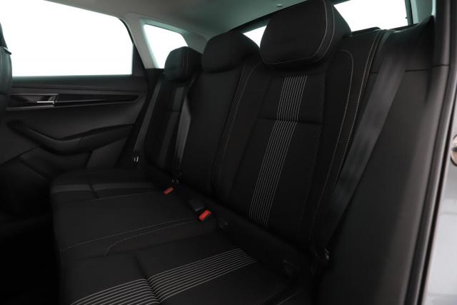 Skoda Karoq image 7