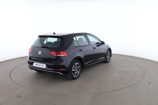 Volkswagen Golf image 4