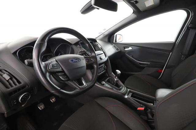 Ford Focus image 2