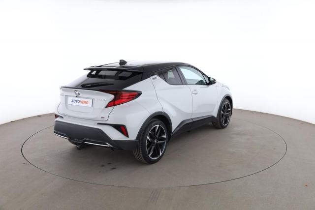 Toyota C-Hr image 1