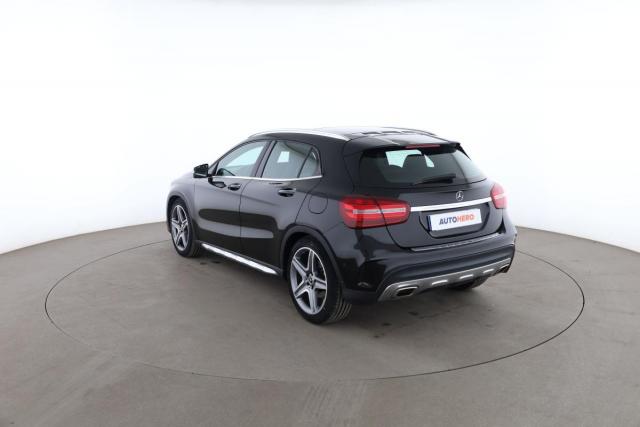 Mercedes Benz Gla image 9