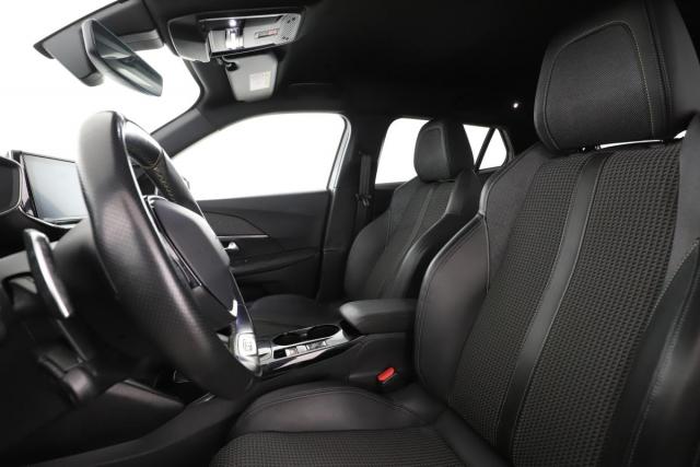 Peugeot 2008 image 7