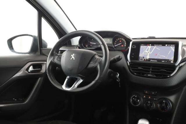 Peugeot 2008 image 1