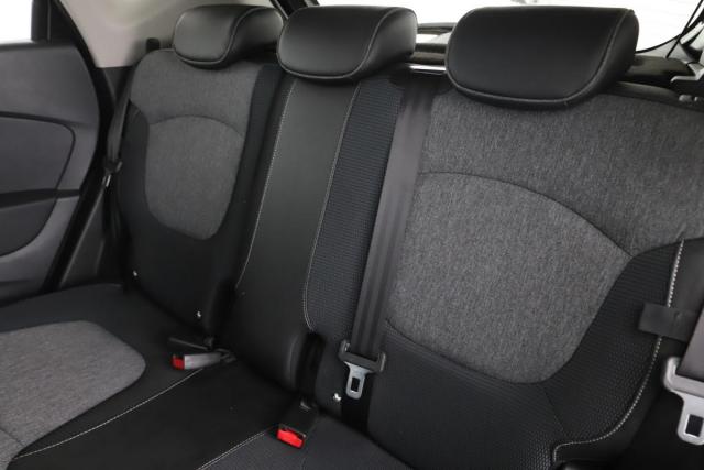 Renault Captur image 8