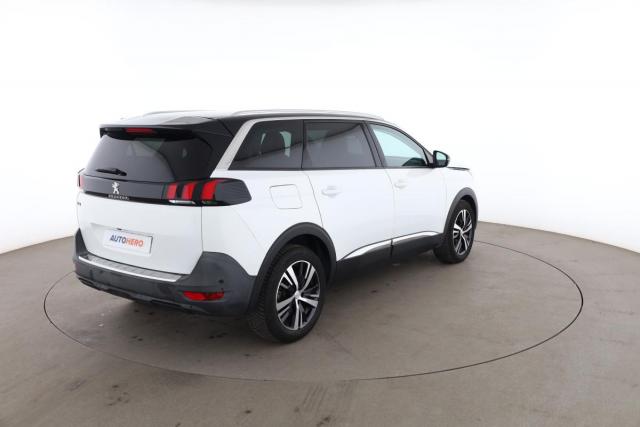 Peugeot 5008 image 4