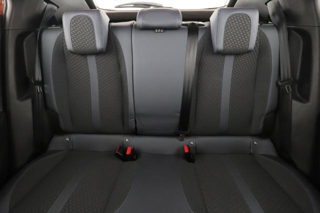 Peugeot 2008 image 3