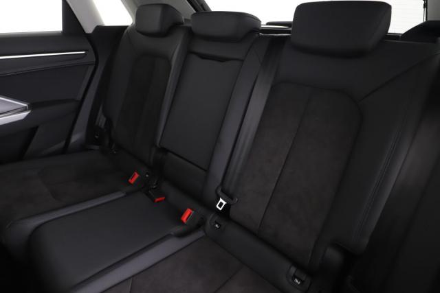 Audi Q3 image 4