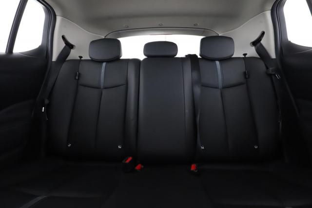Nissan Leaf image 9