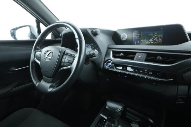 Lexus Ux image 3