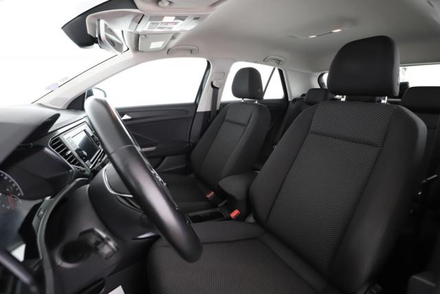 Volkswagen T-Roc image 9