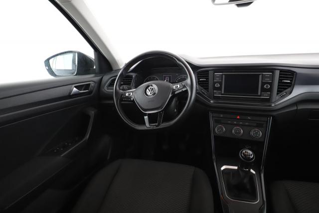 Volkswagen T-Roc image 3