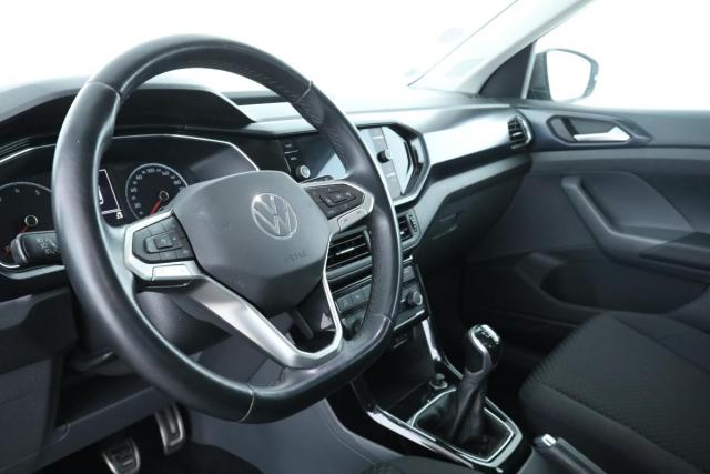 Volkswagen T-Cross image 2