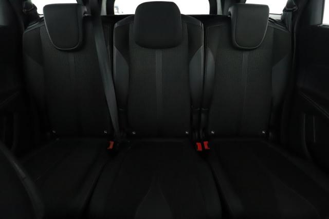 Peugeot 5008 image 8