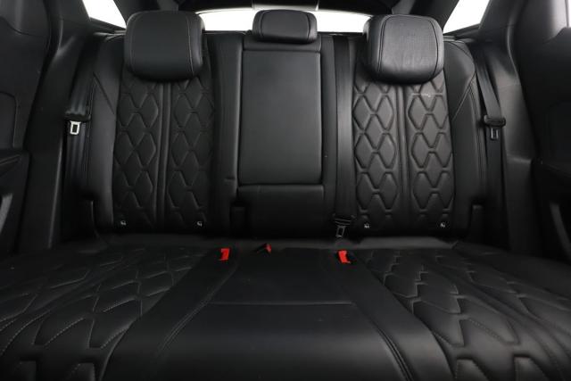 Peugeot 3008 image 8