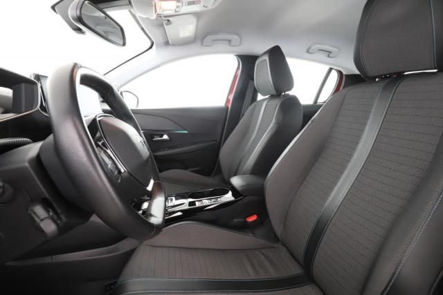 Peugeot 208 image 9