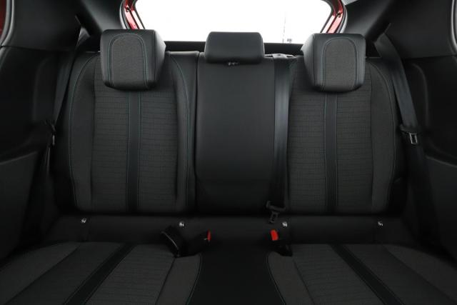 Peugeot 208 image 4