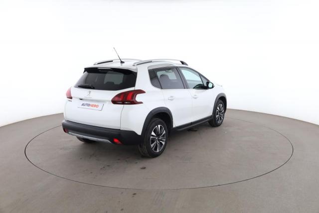 Peugeot 2008 image 1