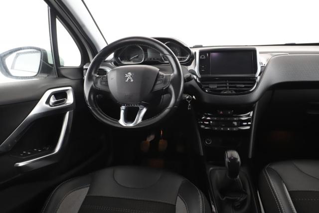 Peugeot 2008 image 7