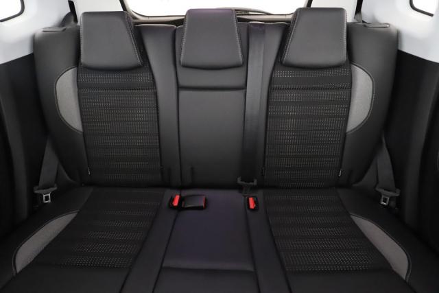 Peugeot 2008 image 4