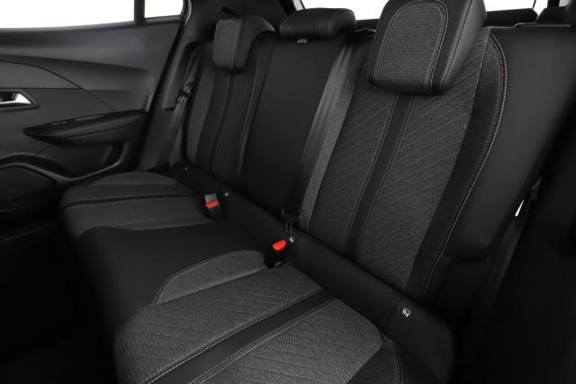 Peugeot 2008 image 3