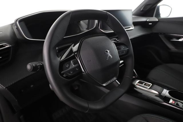 Peugeot 2008 image 2