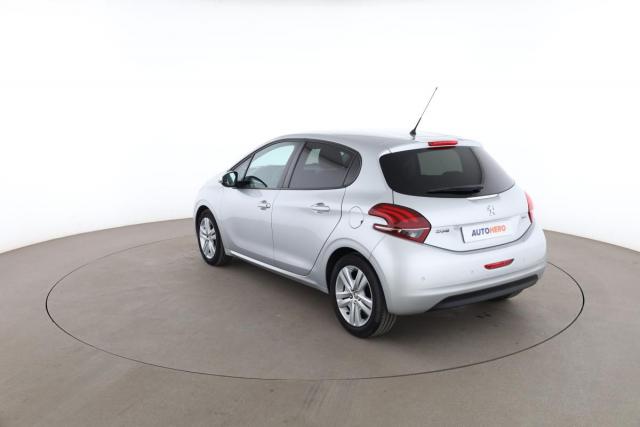 Peugeot 208 image 5