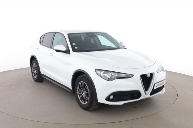 Alfa Romeo Stelvio image 2