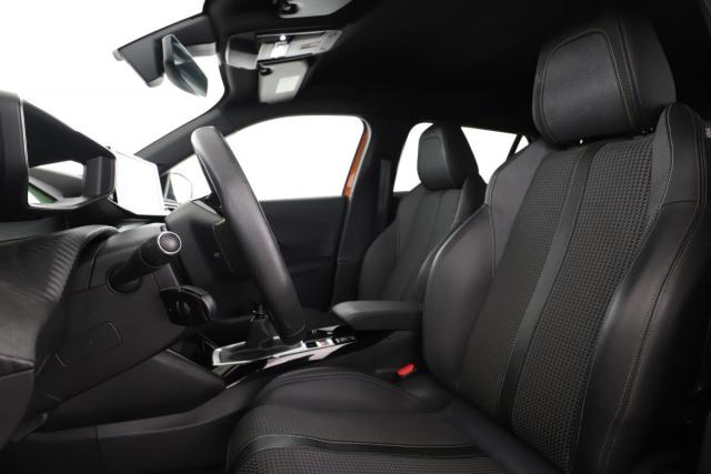 Peugeot 2008 image 6