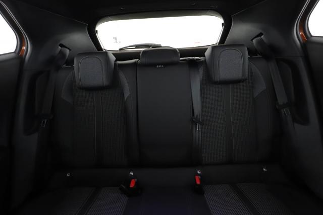Peugeot 2008 image 2