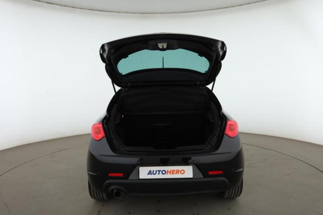 Alfa Romeo Giulietta image 3