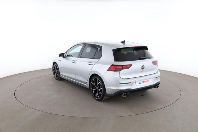 Volkswagen Golf image 9