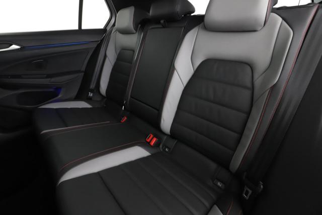 Volkswagen Golf image 6