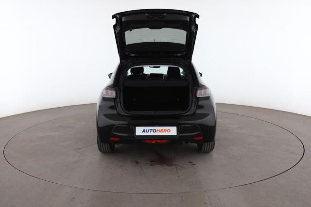 Peugeot 208 image 6