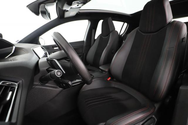 Peugeot 308 image 8