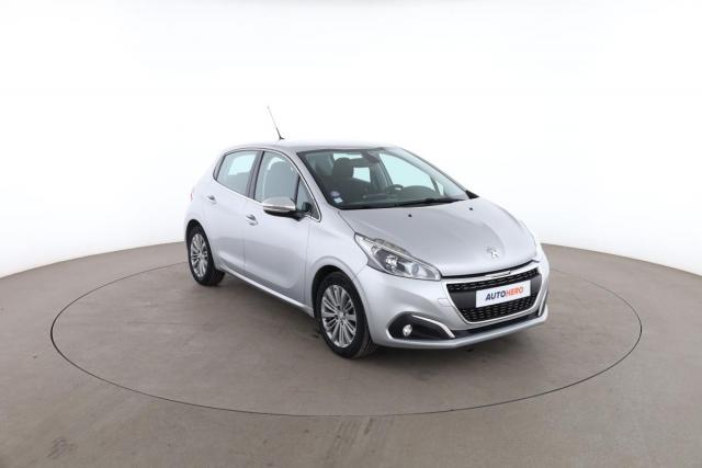 Peugeot 208 image 1