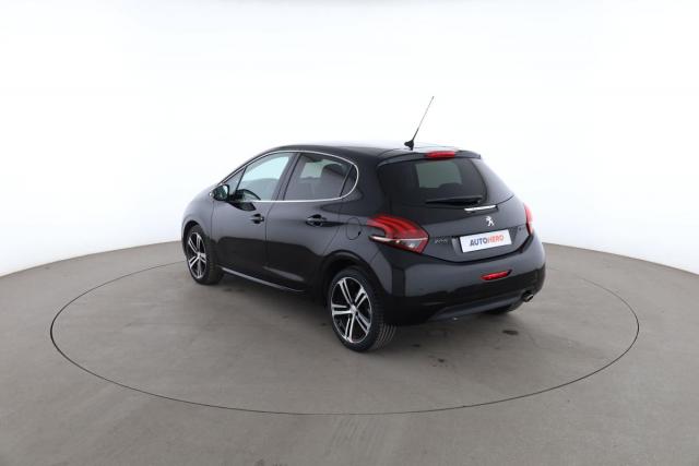 Peugeot 208 image 7