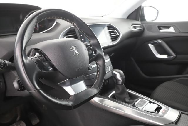 Peugeot 308 image 1
