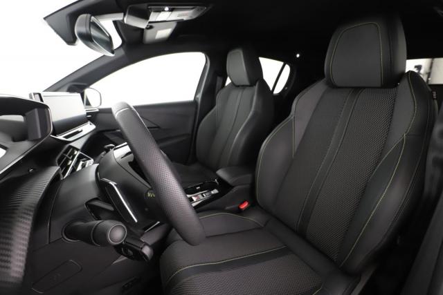 Peugeot 208 image 7