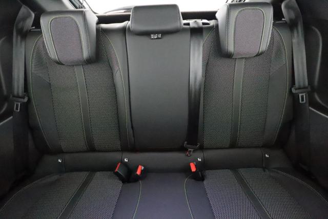 Peugeot 208 image 9