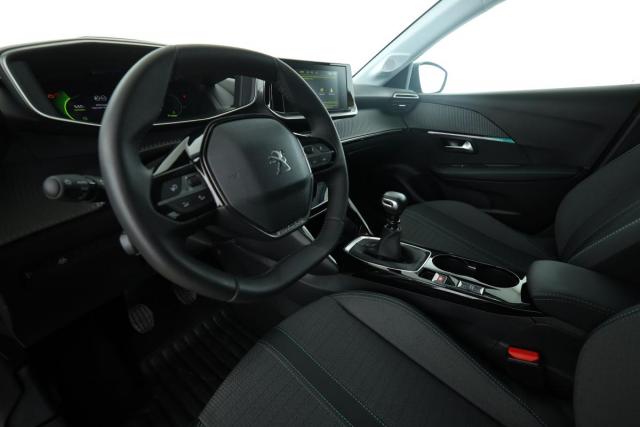 Peugeot 208 image 6