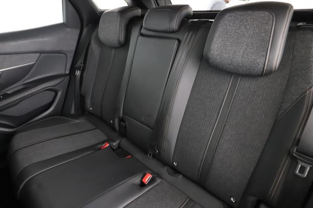 Peugeot 3008 image 9