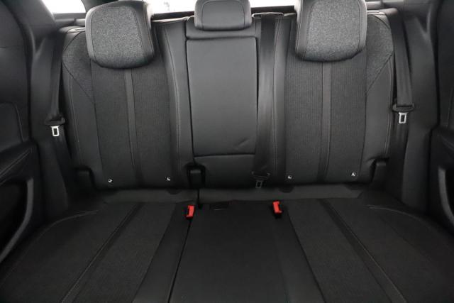 Peugeot 3008 image 2